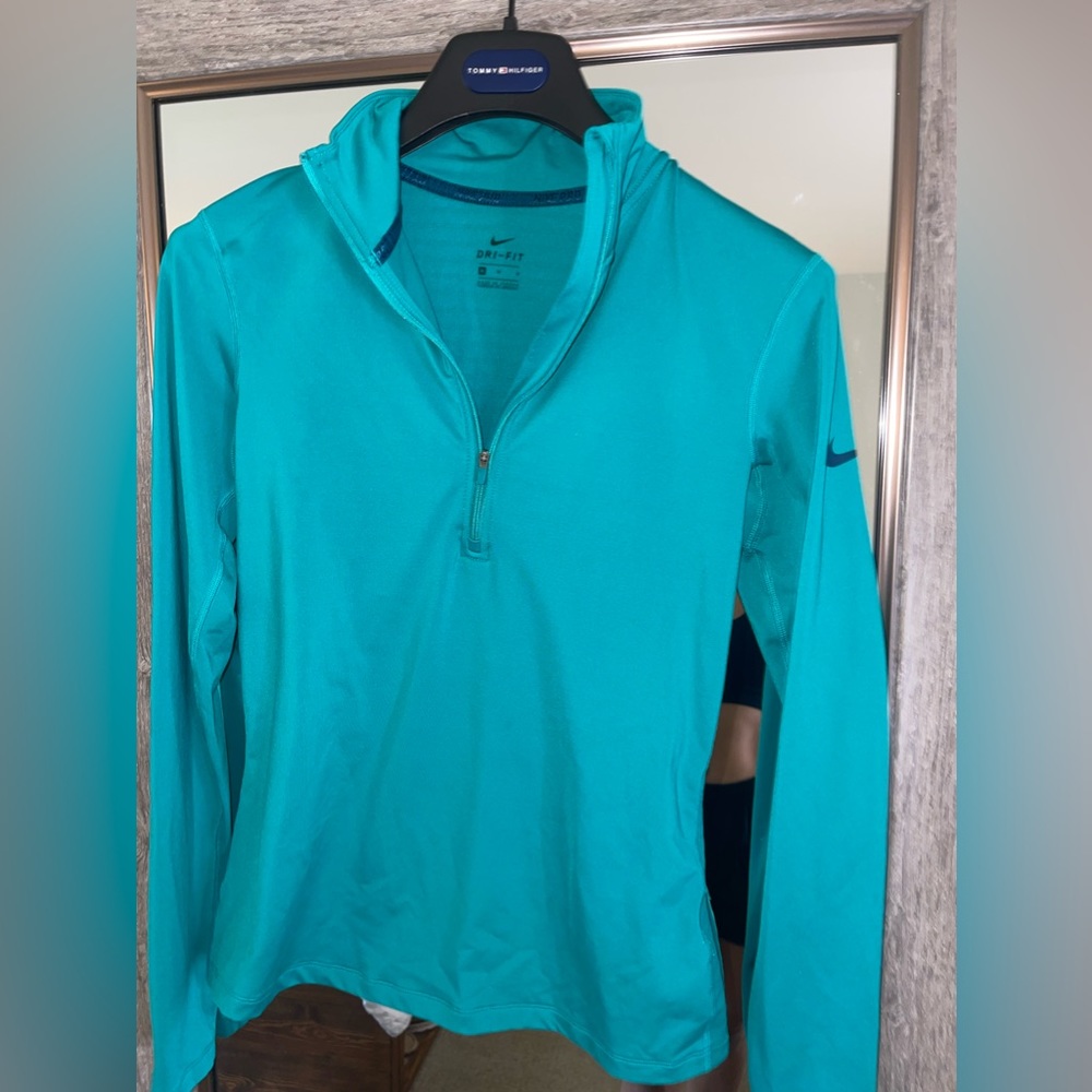 nike dry fit workout top